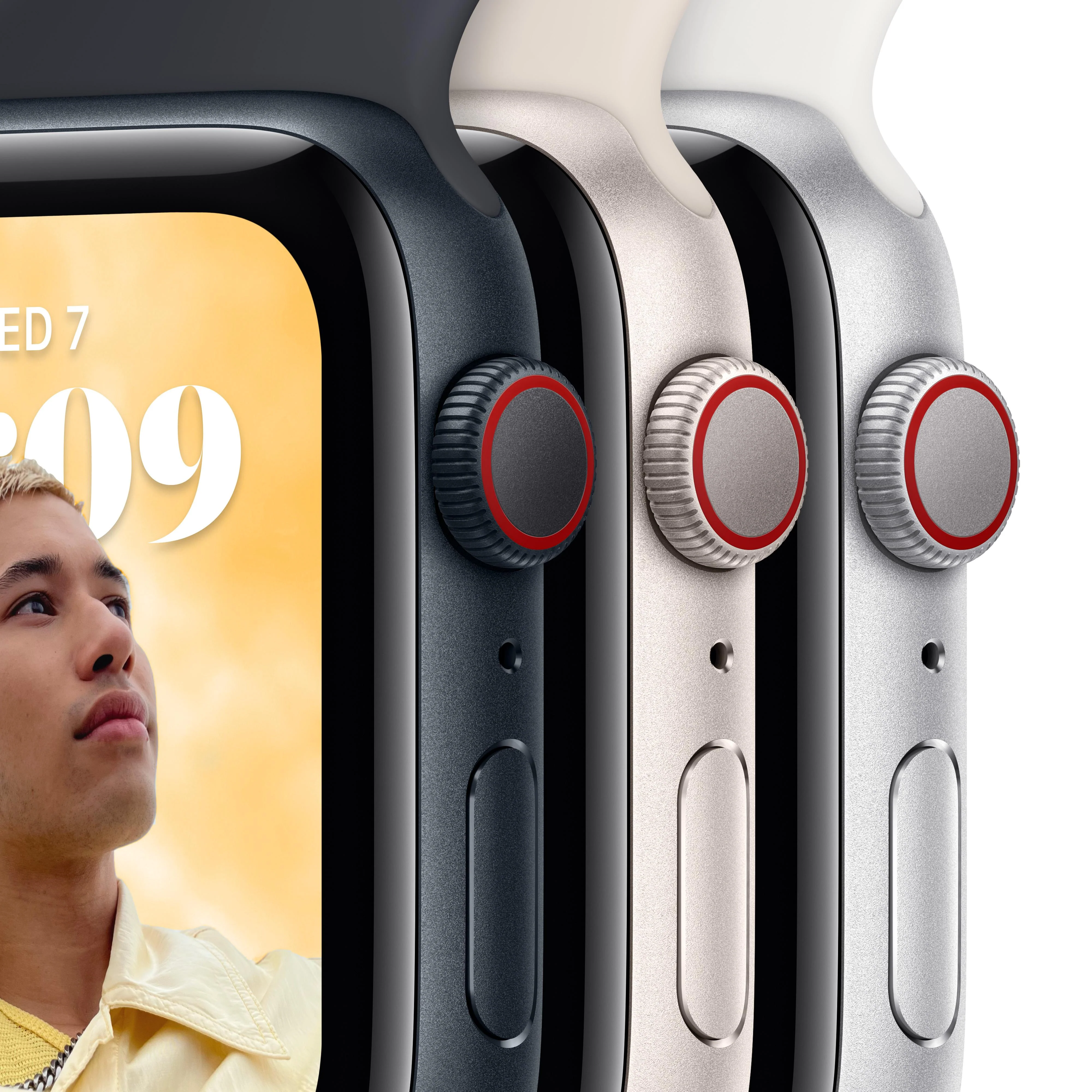 Apple Watch SE GPS + Cellular 40mm Starlight Aluminium Case with Starlight Sport Band - Regular - Image 3